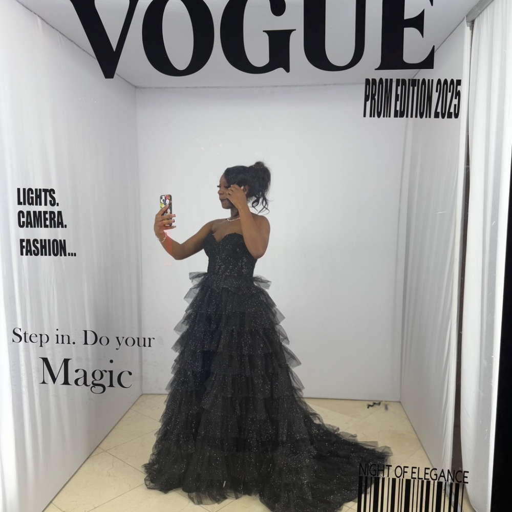 Black ball gown - Picture 2 of 3